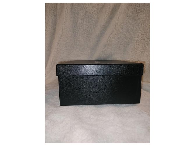 Black empty shoe box Chanel with tissue paper - view 7