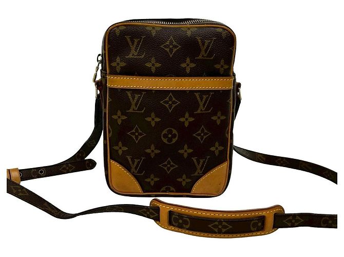 Borsa a Spalla in Pelle Monogram Danube di Louis Vuitton Marrone - vista 2
