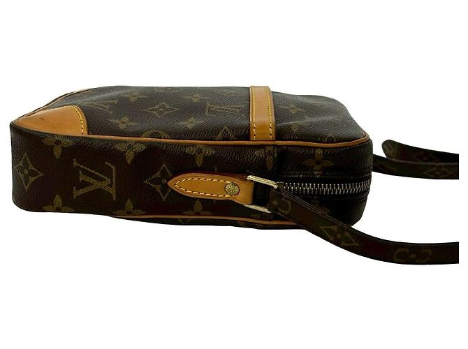 Borsa a Spalla in Pelle Monogram Danube di Louis Vuitton Marrone - vista 7