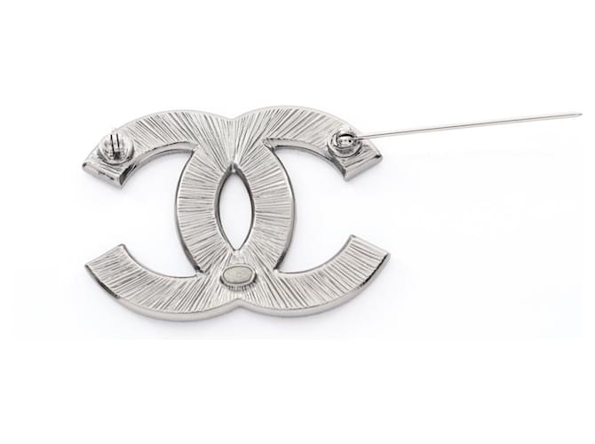 Timeless Spilla Coco Mark di Chanel Argento Metallico - vista 2