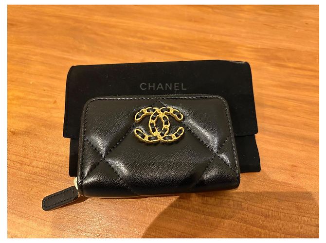 Portafoglio Chanel 19 in pelle di struzzo nera Nero - vista 2