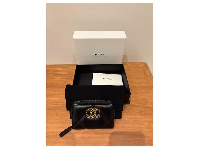 Portafoglio Chanel 19 in pelle di struzzo nera Nero - vista 4