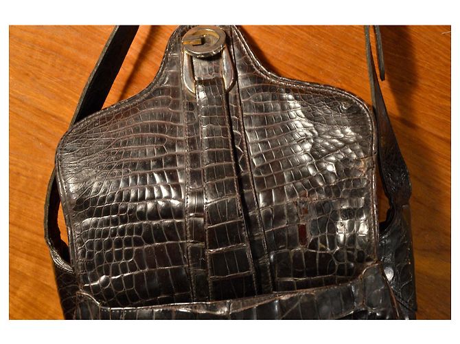 Borsa a spalla Gucci in coccodrillo color cioccolato - vista 10
