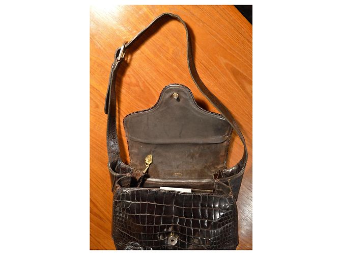 Borsa a spalla Gucci in coccodrillo color cioccolato - vista 7