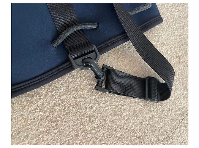 Autre Marque Borsa a spalla in neoprene blu marino con finitura nera Nero Blu navy - vista 6
