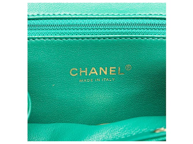 Zaino Chanel Matelassé Coco Mark in pelle caviar verde - vista 5