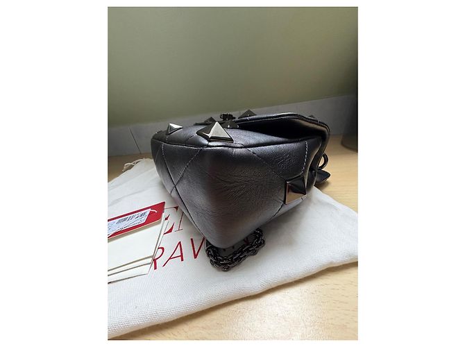 Borsa Valentino Garavani Roman Stud Nera in pelle d'agnello Nero - vista 8