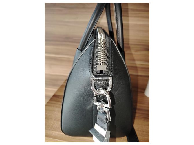 Borsa a mano Givenchy Antigona in pelle nera media Nero - vista 2