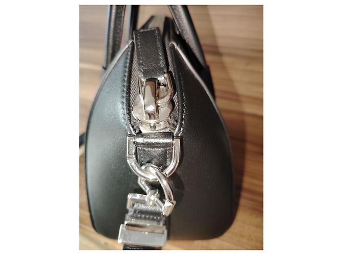 Borsa a mano Givenchy Antigona in pelle nera media Nero - vista 6
