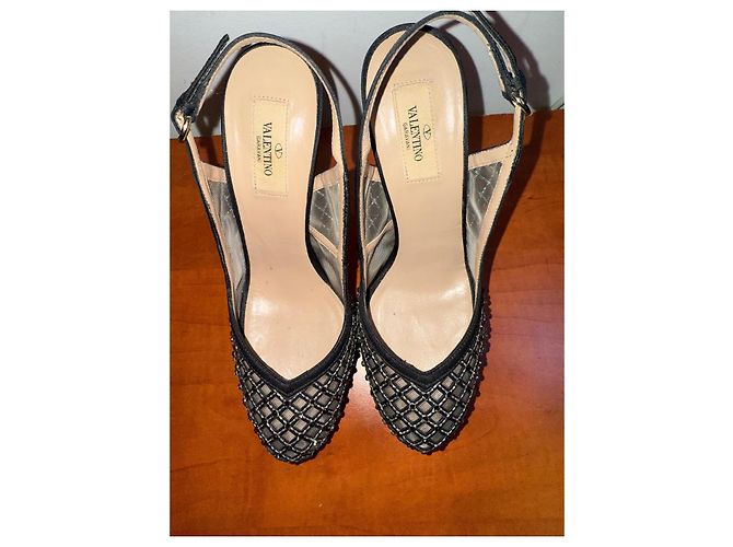 Valentino Garavani Pumps sling back impreziositi con strass Nero - vista 2