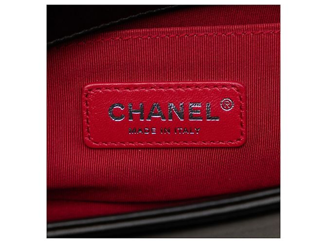 Borsa a spalla piccola Boy di Chanel con catena Nero Rosso - vista 6