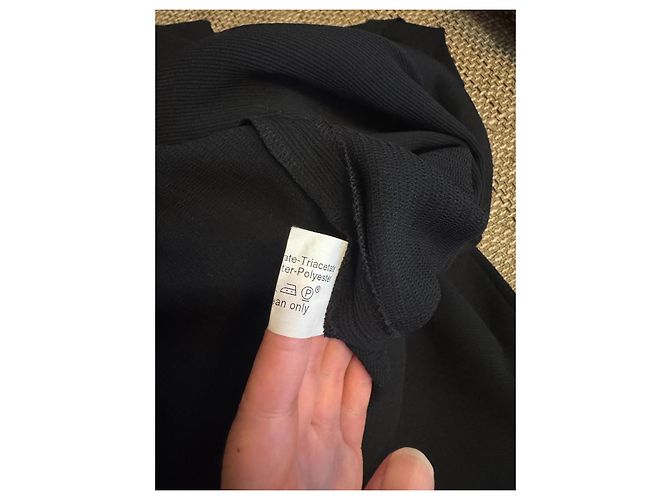 Vestido negro con cinturón Thierry Mugler - vista 16