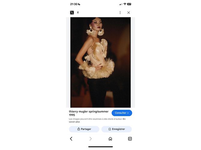 Vestido preto Thierry Mugler de poliéster e ráfia - vista 13