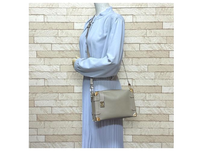 Bolso de Hombro Side Trunk MM Louis Vuitton Beige Gris pardo - vista 2