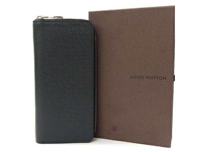 Louis Vuitton Taiga Zippy Wallet Black - view 10