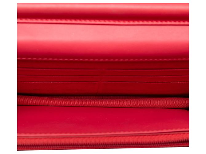 Wallet On Chain Cartera de cadena acolchada en charol rojo CC de Chanel Roja - vista 4