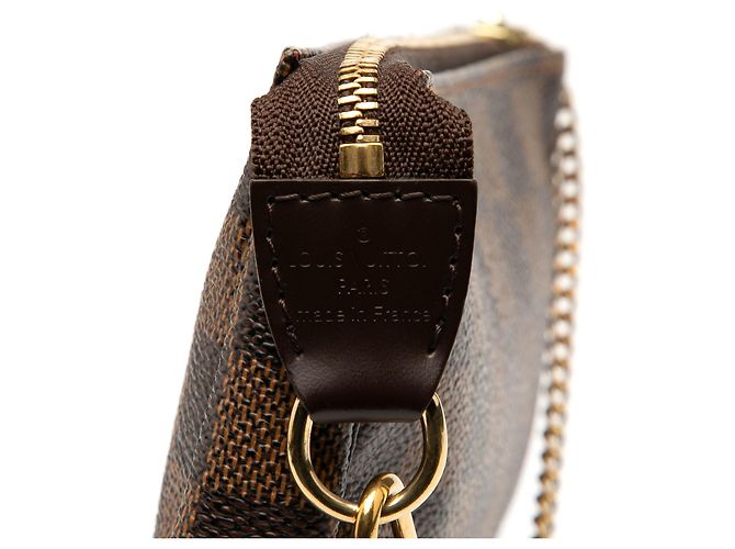 Mini Pochette Accessoires Louis Vuitton in Damier Ébène Marrone - vista 5