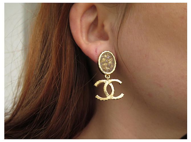 NUOVE ORECCHINI CHANEL LOGO CC PENDETE PIETRE DORATE D'oro - vista 10