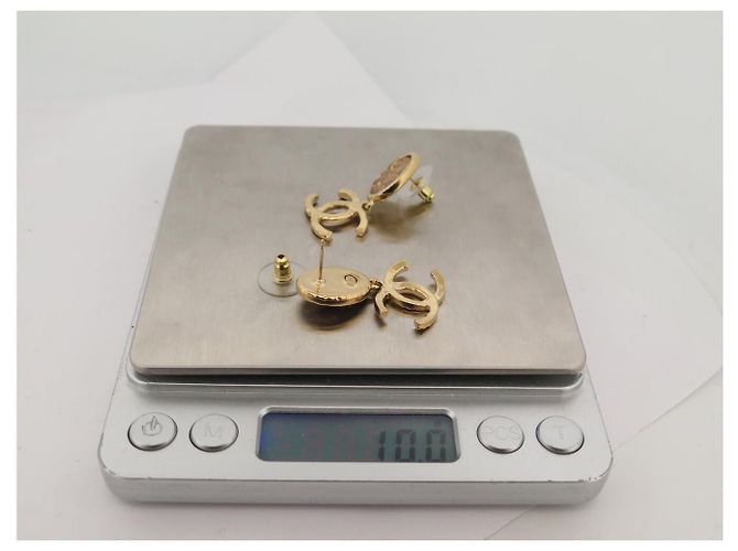 NUOVE ORECCHINI CHANEL LOGO CC PENDETE PIETRE DORATE D'oro - vista 7