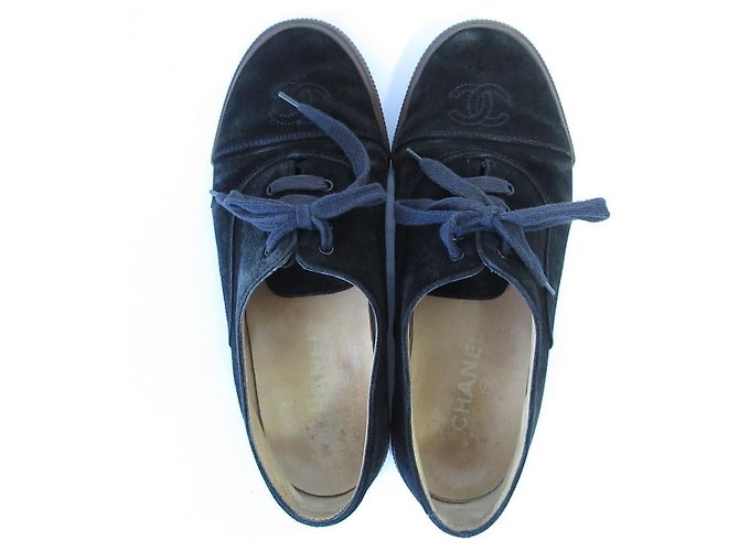 Timeless Scarpe flat in suede con lacci Chanel Coco Mark Nero - vista 4