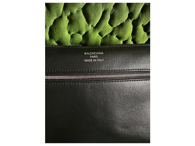 Balenciaga BORSA MESSENGER NERA PICCOLA CON ZIP BEL AIR PER UOMO Nero - vista 10