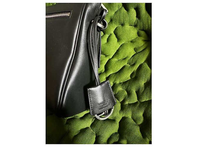 Balenciaga BORSA MESSENGER NERA PICCOLA CON ZIP BEL AIR PER UOMO Nero - vista 2