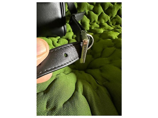 Balenciaga BORSA MESSENGER NERA PICCOLA CON ZIP BEL AIR PER UOMO Nero - vista 4