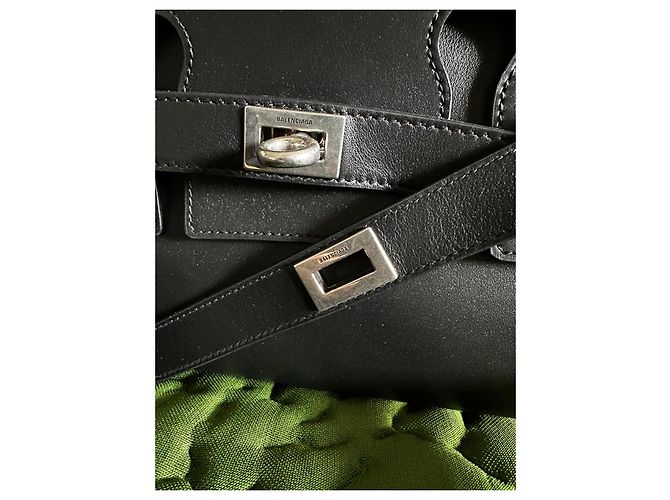 Balenciaga BORSA MESSENGER NERA PICCOLA CON ZIP BEL AIR PER UOMO Nero - vista 5
