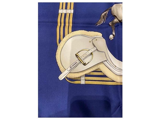 Foulard in seta 90 x 90 Hermès Blu navy - vista 7