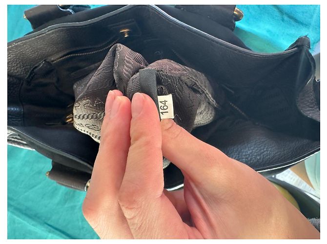 Borsa tote Prada nera in poliammide Nero - vista 10