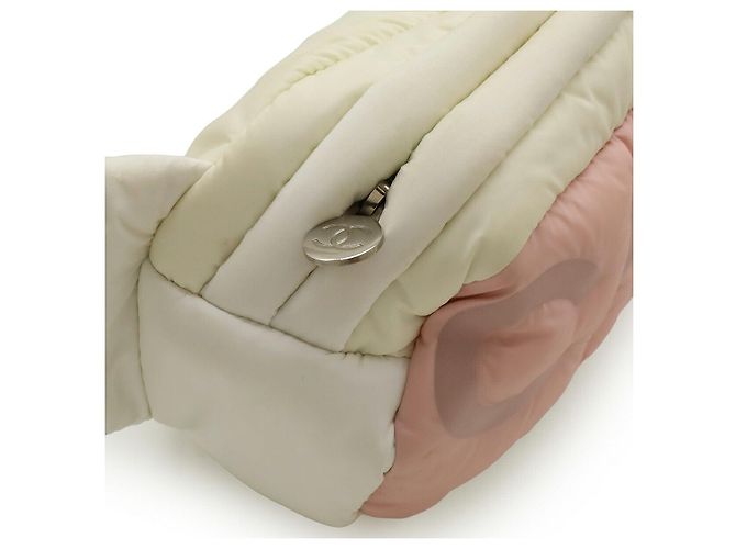 Timeless Borsa a tracolla in nylon Doudoune Chanel Rosa Bianco - vista 4