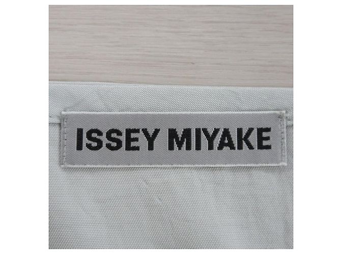 Top de Triacetato ISSEY MIYAKE Gris - vista 4