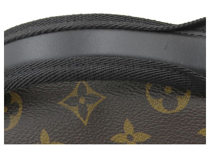 Borsa a Spalla LV Trail Monogram Macassar di Louis Vuitton Nero Monogramma - vista 5