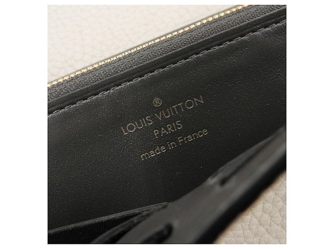 Louis Vuitton Portefeuille Capucines Long Wallet Beige - view 10