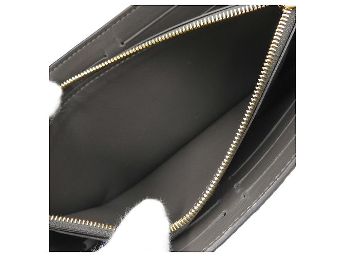 Louis Vuitton Portefeuille Capucines Long Wallet Beige - view 4