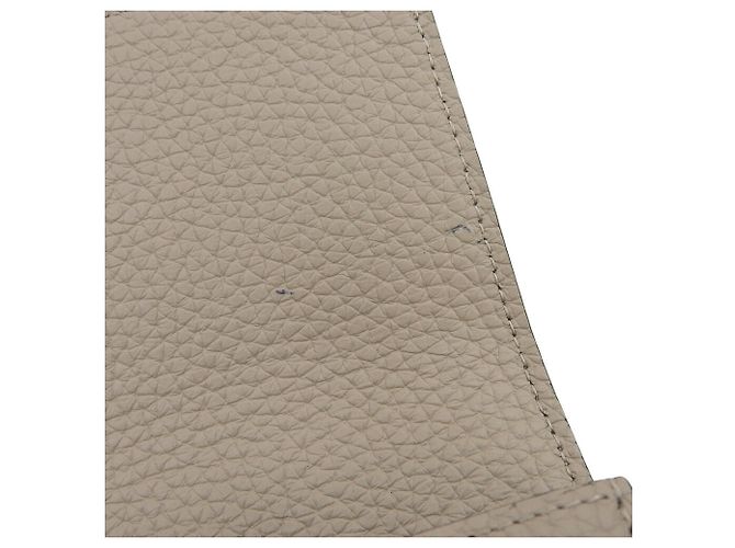 Louis Vuitton Portefeuille Capucines Long Wallet Beige - view 9