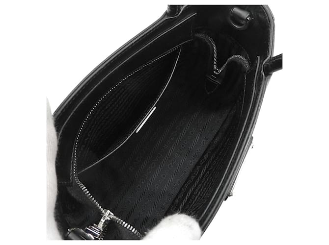 Borsa Triangle SPAZZOLATO in pelle nera di Prada Nero - vista 3