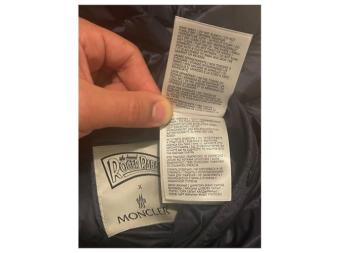Moncler x Disney “Who Framed Roger Rabbit” Limitierte Edition – Wendbarer Teddy (2023) Blau - Ansicht 17