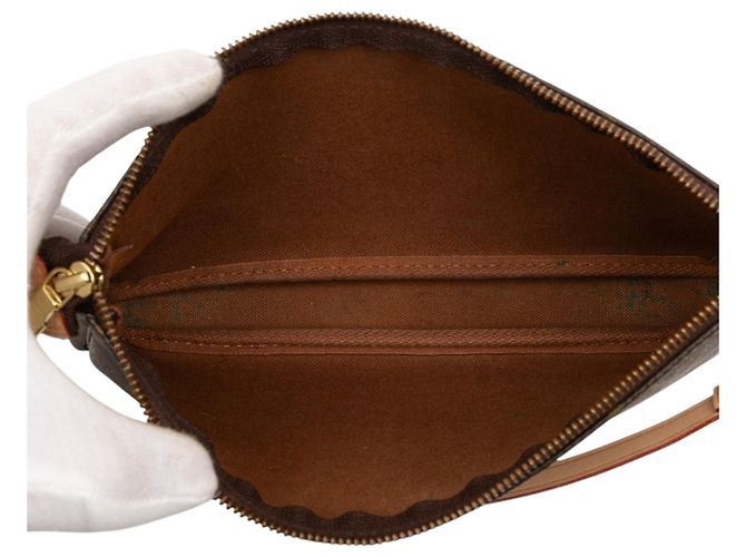 Pochette Accessoires Monogramma Marrone Louis Vuitton - vista 4