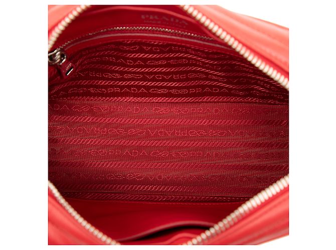Borsa a tracolla Diagramme in pelle di vitello rossa Prada Red - view 4