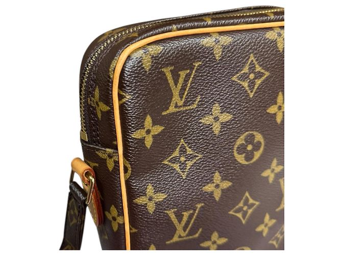 Borsa a Spalla Monogram Danube di Louis Vuitton Marrone - vista 12