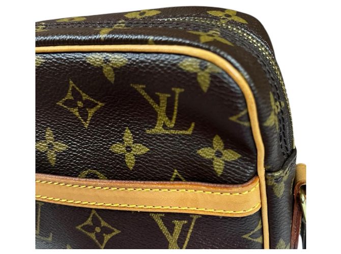 Borsa a Spalla Monogram Danube di Louis Vuitton Marrone - vista 9