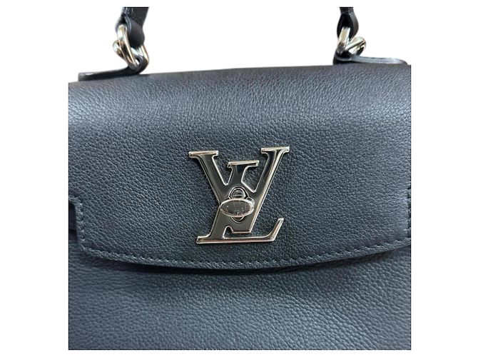 Borsa a Spalla Lock Me Ever MINI di Louis Vuitton Nero - vista 9