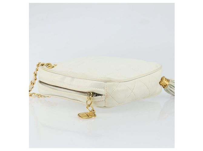 Chanel Vintage Diamond Tassel Quilted Lambskin Small Bianco - vista 4