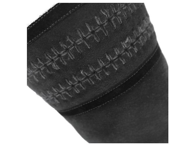 Stivali Mukluk foderati in shearling con logo CC di Chanel Nero - vista 3