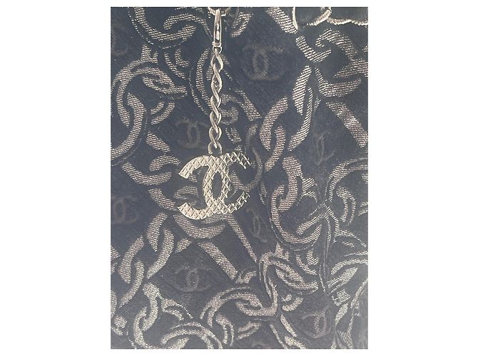 Borsa a mano Chanel in velluto e cotone nero Argento - vista 2
