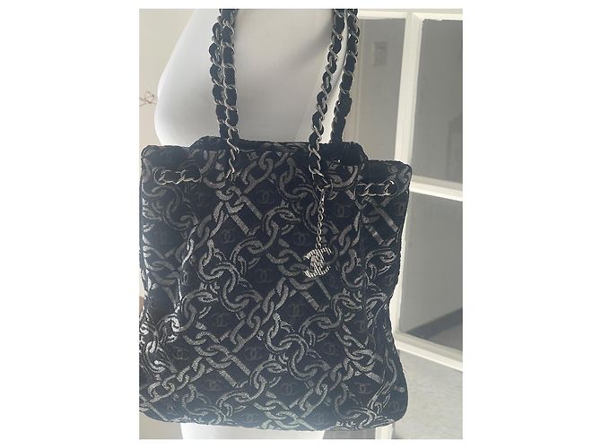 Borsa a mano Chanel in velluto e cotone nero Argento - vista 3