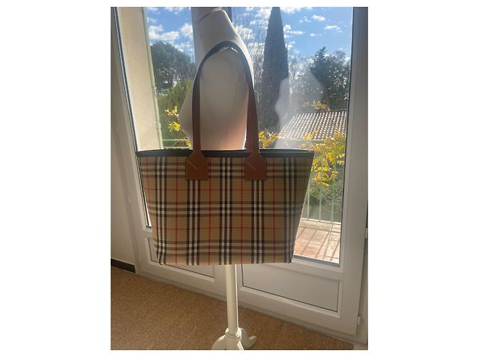 Burberry Tragetasche aus Stoff Schwarz Beige Rot Aus weiß - Ansicht 10