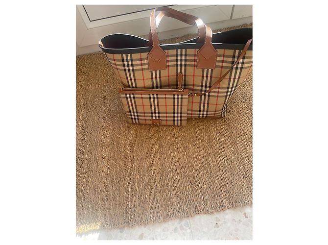 Burberry Tragetasche aus Stoff Schwarz Beige Rot Aus weiß - Ansicht 4