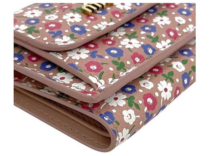 Miu Miu Dreifach-Brieftasche in Pink - Ansicht 4